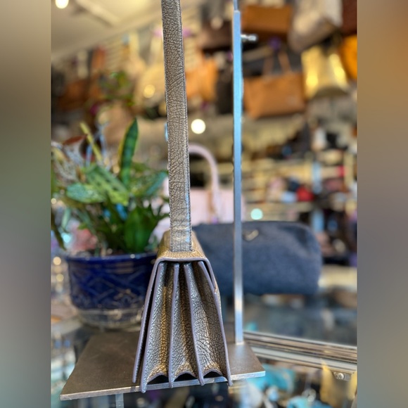 Prada Vintage Cross Body Leather Hand Bag - Picture 8 of 11